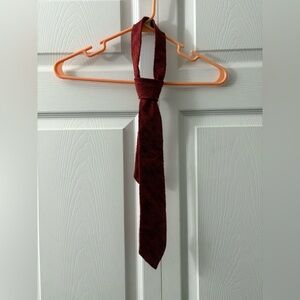 Burgundy fabric Necktie